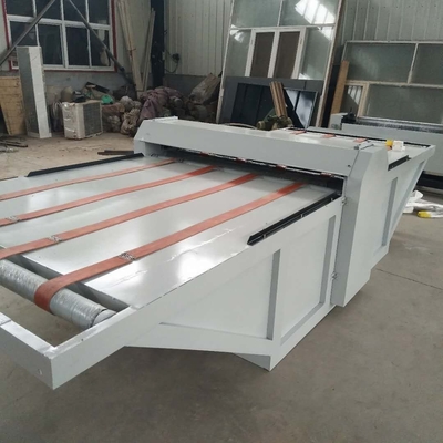 1600 Flatbed Pers Golfkarton Matrijzensnijmachine Geautomatiseerd