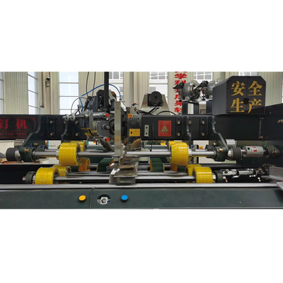Het semi Automatische Kartondoos het Stikken Stuk van Machine 2000 Modeldouble servo single