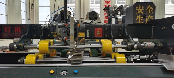 Semi Auto Dubbel Servoplc van de Enig Stuk Stikkend Machine controle 2000 Model