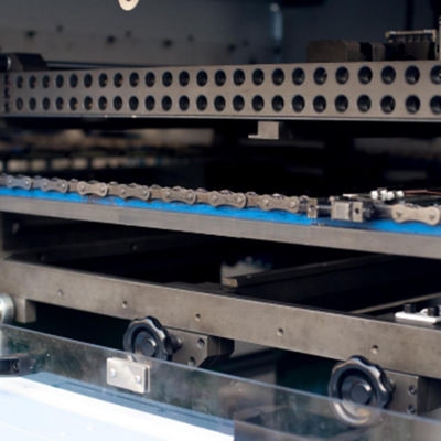 Flatbed Matrijzenknipsel en het Vouwen van Machine voor Golfkartonpp Blad