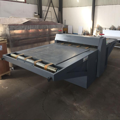 De vlakke Type Golfkartonmatrijs Snijmachine 4500X1600X1250mm Klantgericht