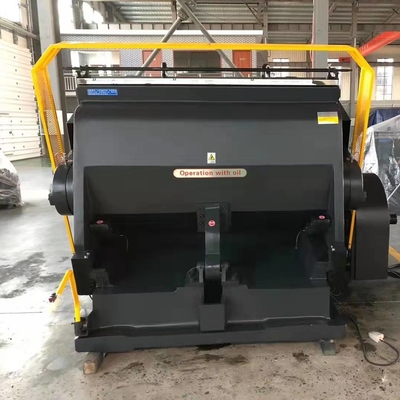 De Hand het Vouwen 1500 en Matrijzensnijder van de Snijmachinematrijs voor het Handboek van de de Matrijzensnijmachine van het Leerkarton