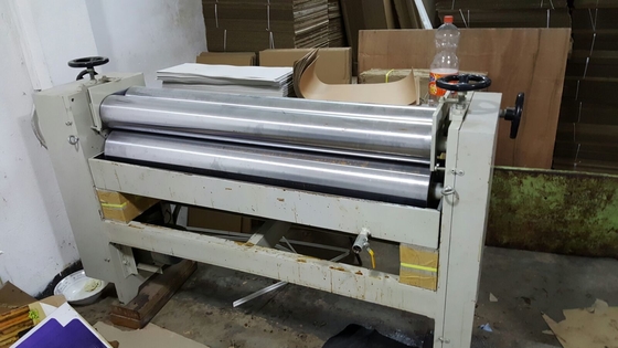 Machine Semi Automatische 0-60m/Min van Gerun 2000 de Modelmanual flute laminating
