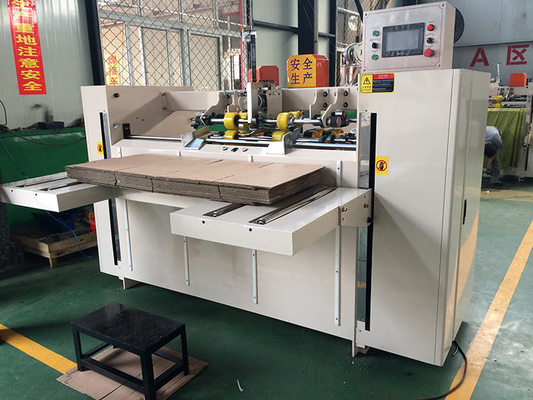 Het Kartonvakje van Mitsubishi Dubbele Servo Automatische Stikkende Machine voor Document Vakje het Maken