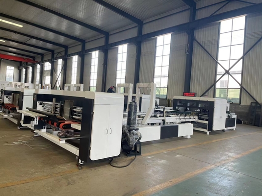 Computersleutel- en flexopappenmachine voor de productie van karton