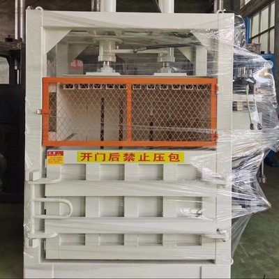Dubbelcilinder afvalpapierverpakkingsmachine voor compressie en verpakking