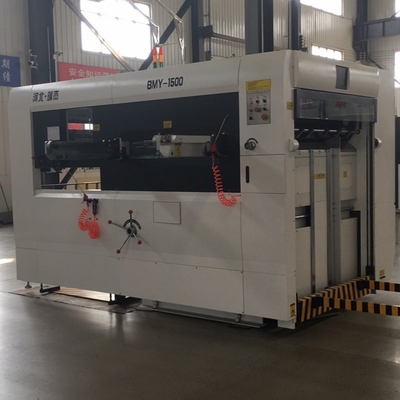 BMY-1500 Semi-Auto Die Cutting And Creasing Machine Handmatige voeding voor het maken van kleurdoos