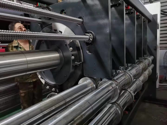 Flexo-Druk die de van golfkarton van de het Kartondoos van de Drukmachine Machine inlassen