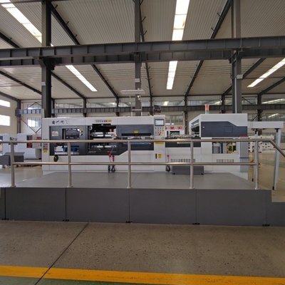 PLC-controle Automatische gegolfde karton die snijmachine