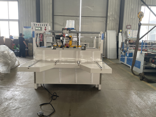 Kartondoos FGS2800 Model semi-automatische vouw- en lijmmachine voor verpakkingsoplossingen