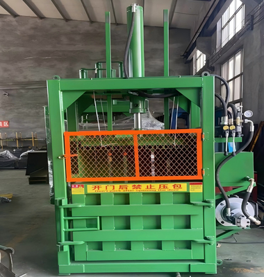 20T Hydraulische afvalpapierbaler Minerale afvalwaterflessen Afvalkartonbaler