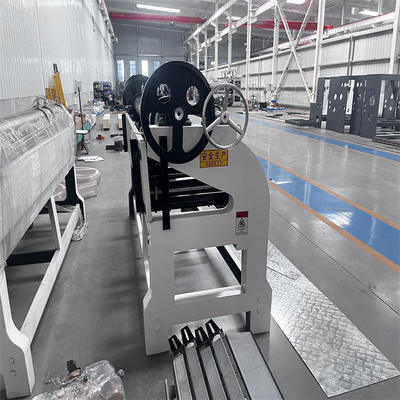 Maximaal velbreedte 2500 mm Rotary gegolfde slotter met 3 sets van slotmessen