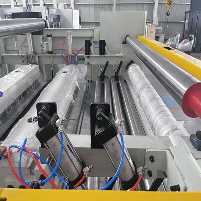 Golfkarton Dubbelzijdig Beplakmachine Drijvende Type Drukplaat Productielijn Met 0,5—0,6 MPa Luchtdruk