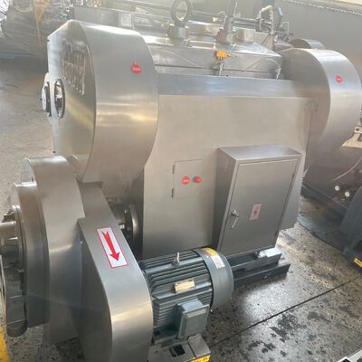 Flatbed Die Carton Board Die Cut Machine Aanpasbare kleur Biedt stabiele prestaties en consistent snijden in de tijd