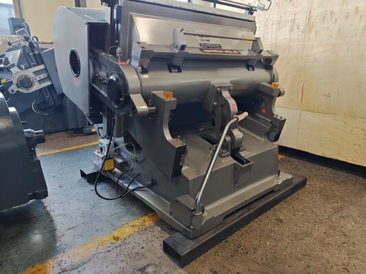 Handmatige zware ML1200 golfkarton stansmachine met 20 stuks/min snelheid en 1200 * 830 mm formaat