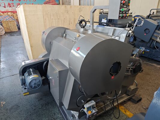 ML1200 Handmatige golfkartonsnijmachine met 20 stuks per minuut, snelheid en afmeting 1200 * 830 mm, voorzien van vier veiligheidssystemen