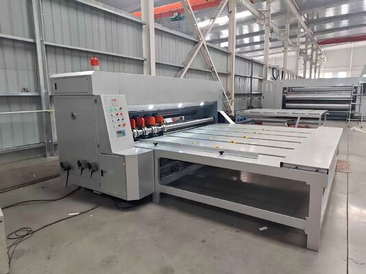 Elektrisch bediende gegolfde roterende slotmachine met 80 stuks/min. snelheid en 350*600 mm. slotdiepte voor verpakkingsindustrie