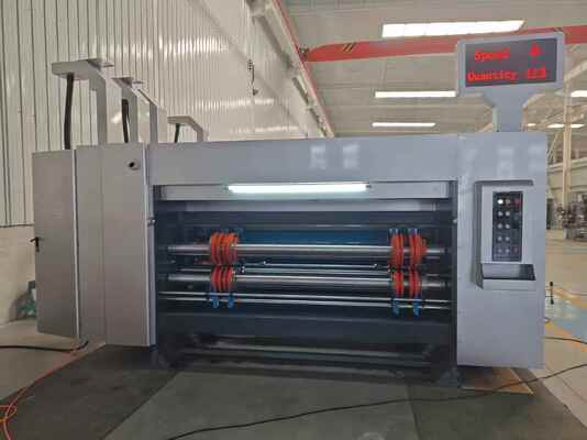 Automatische Flexo-Druk-En-Stansmachine met Randtoevoer, 100-130m/min Snelheid en Precisiedruk voor Golfkartonnen Dozen