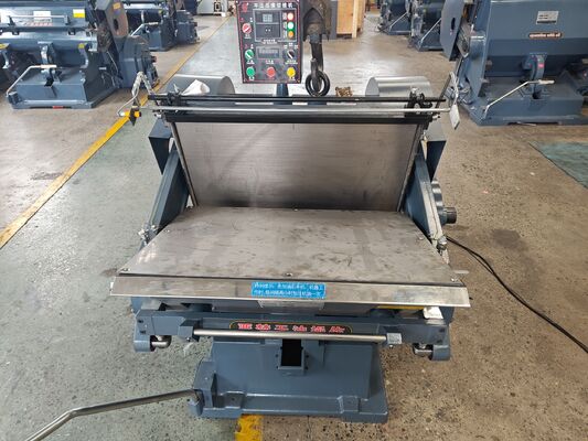 Heavy Duty ML1100 Manual Corrugated Carton Die Cutting Machine with 20 pcs/min Speed and Four Safety Systems for 1100 * 800 mm Size