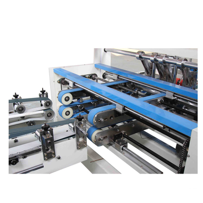 De regelbare Automatische die Machines van Omslaggluer Stitcher in het Maken van Golfdozen worden gebruikt